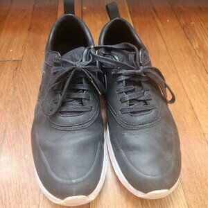 Black Nike Air Max Leather Sneaker